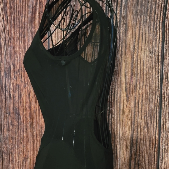 Hottie Floor-Sweeping Backless Dress - Picture 6 of 12